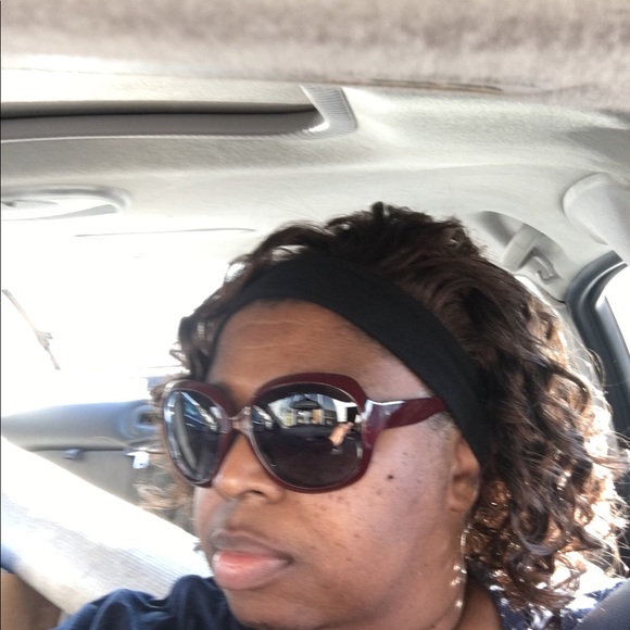 Meet your Posher, Portrea - Picture 1 of 1